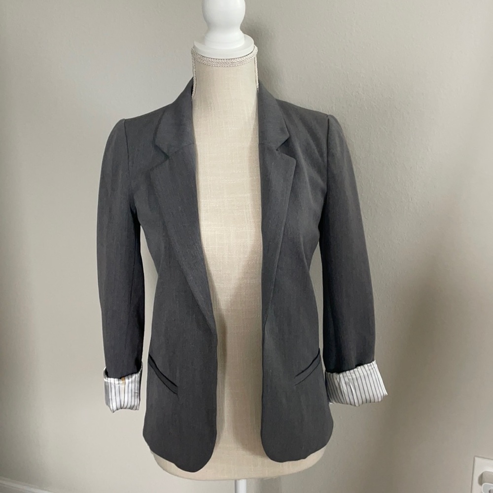 Grey blazer